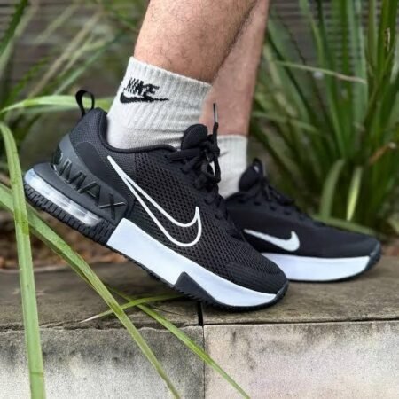 Nike Defy All Day Black and White